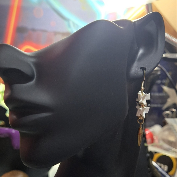 Jewelry made with Snake Vertebrae - Picture 14 of 16